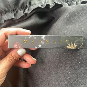 Moonlit - Eye Shadow Primer